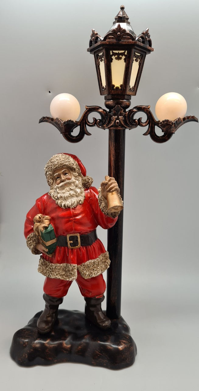 Light up Santa with Lamp statue